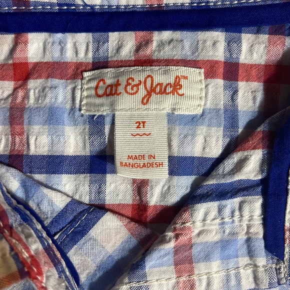 Size 2T Cat and Jack Red, white blue short sleeve shirt perfect for the the 4th - Picture 2 of 5